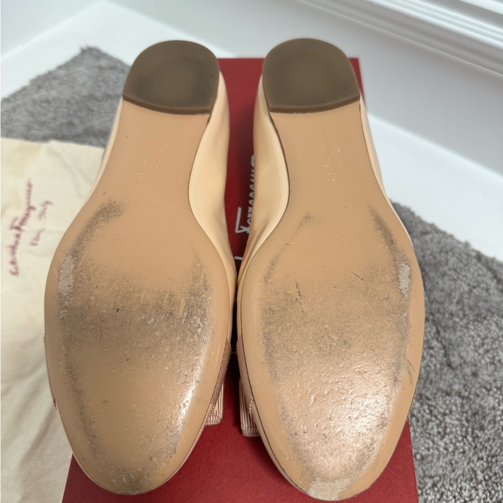 Salvatore Ferragamo Varina Ballet Flats Size 5 Nude Patent Leather - Picture 6 of 6